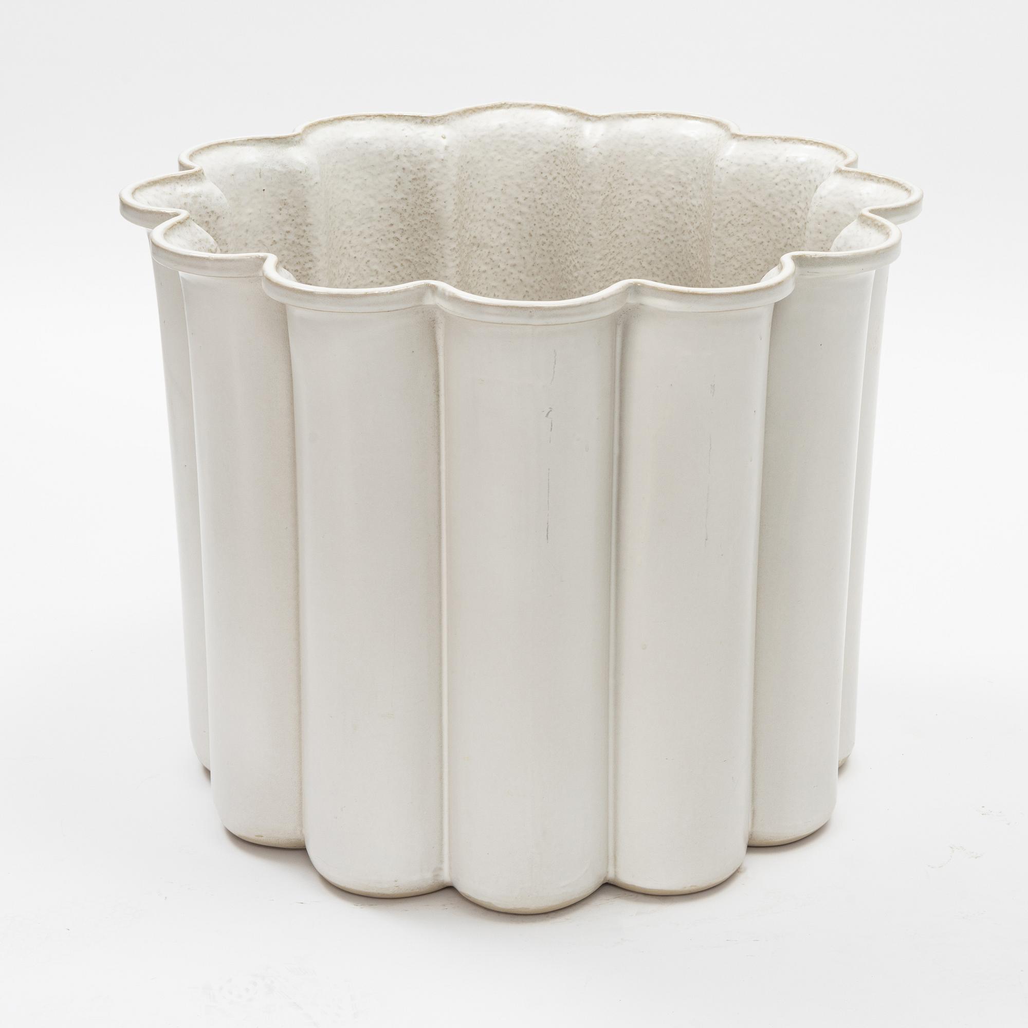 Karin Björquist, a stoneware 'Wave' plant pot, Gustavsberg, 1980's.