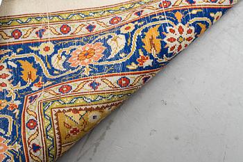 A rug, old Hereke, silke, ca 119 x 71 cm.