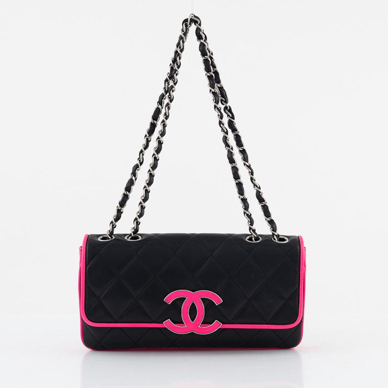 Chanel, väska, "Small Cruise Classic Flap Shoulder Bag", 2008.
