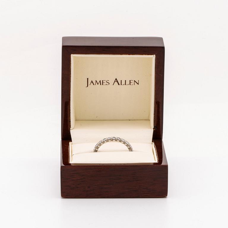 Full eternity band, platinum, 25 brilliant-cut diamonds 0.98 ct F-G VS1-2, James Allen ref 235044.