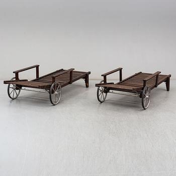 ELSA STACKELBERG, a pair of sunbeds from the second half of the 20th century.