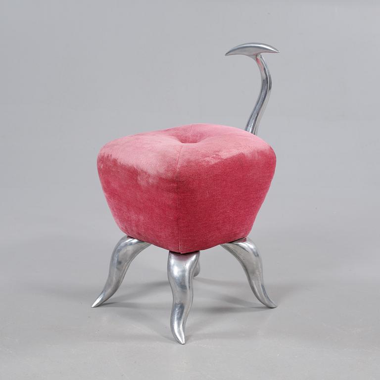 PALL, möjligen Philippe Starck, omkring år 2000.
