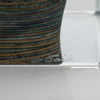 Oiva Toikka, årskub, signerad Oiva Toikka, Nuutajärvi 1982, numrerad 371/2000.