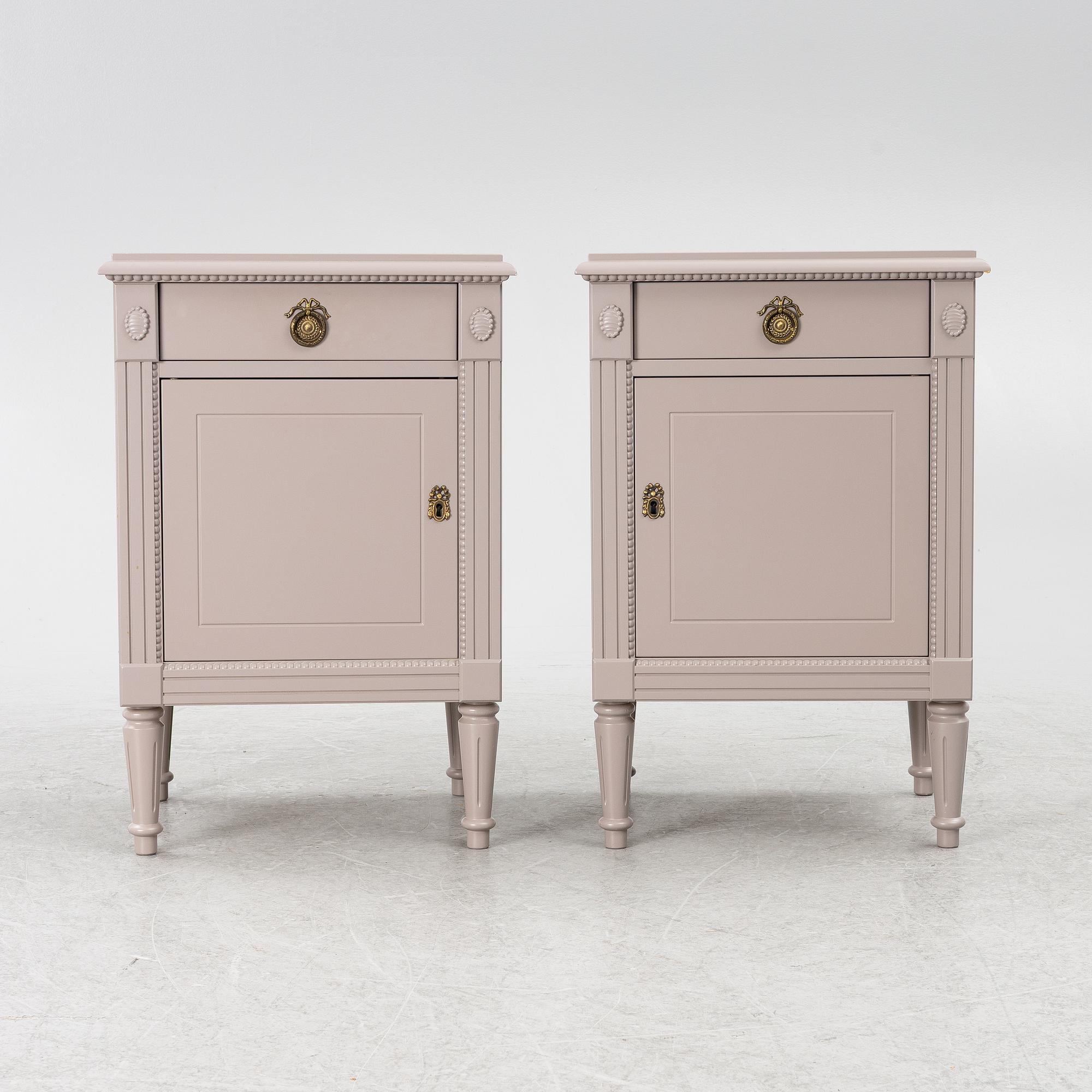 Nightstands, a pair, "Signum Gustavus", late 20th century.