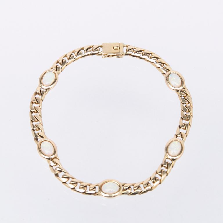 Bracelet, 14K gold with opals.