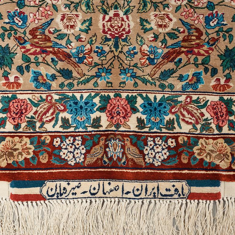 MATTO, "Golo Bolbol" (="Flower and bird"-motive), a silk Esfahan figural, ca 337 x 243,5 cm, Mohammad Seirafian.