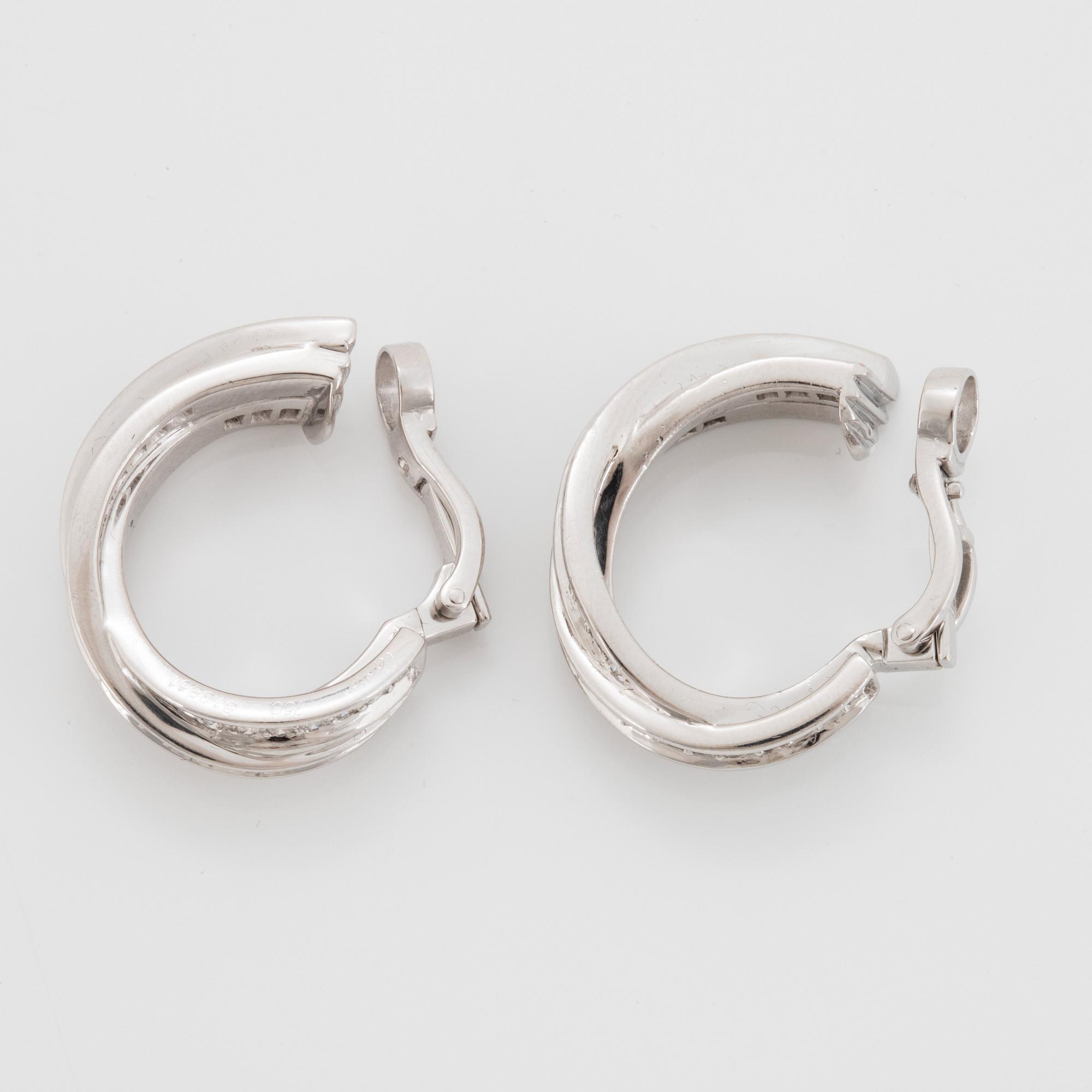Cartier "Trinity" ett par örhängen 18K vitguld med runda briljantslipade diamanter.