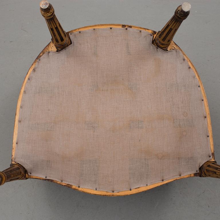 KARMSTOLAR, ett par. Louis XVI-stil. 1900-talets första hälft.