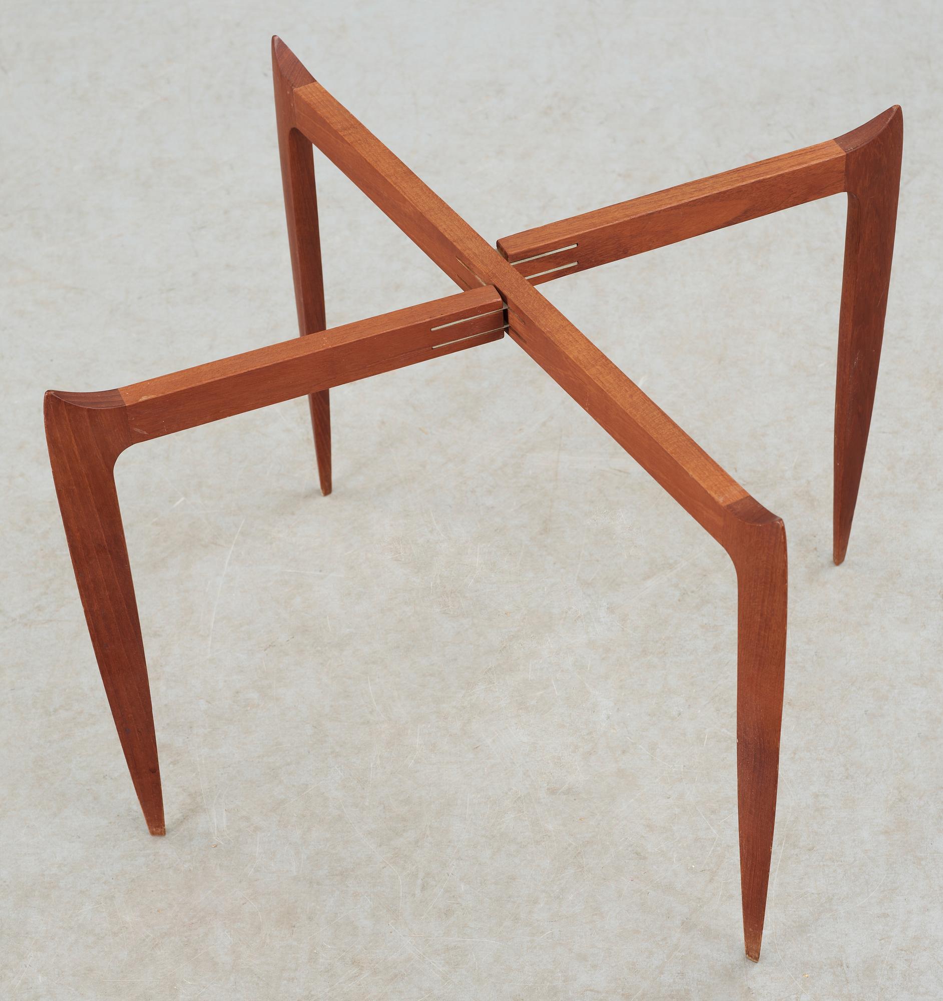 BRICKBORD, H. Engholm och Svend Åge Willumsen för Fritz Hansen, Danmark. Formgivet 1958.