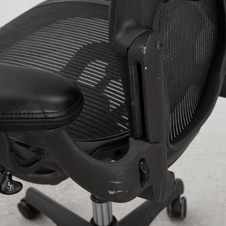 Don Chadwick/Bill Stump, skrivbordsstol, "Aeron", Herman Miller.