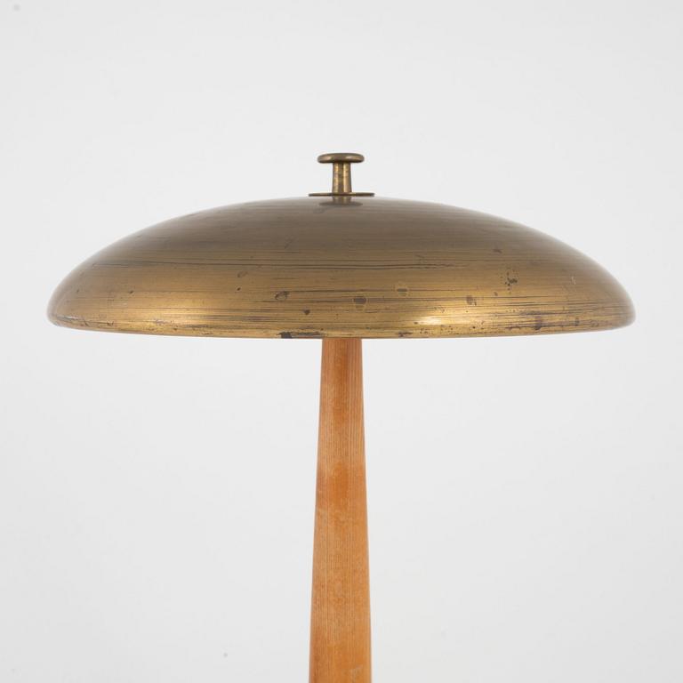 Bertil Brisborg, or Erik Tidstrand, a table lamp, model "30331", Nordiska Kompaniet, 1940s.