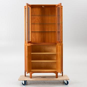 Carl Malmsten, Display cabinet, “Undantaget”, Åfors Möbelfabrik AB, second half of the 20th century.