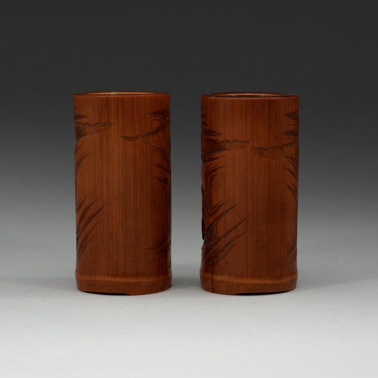 A pair of finely carved small Bamboo brushpots. Qing dynasty 19th century.