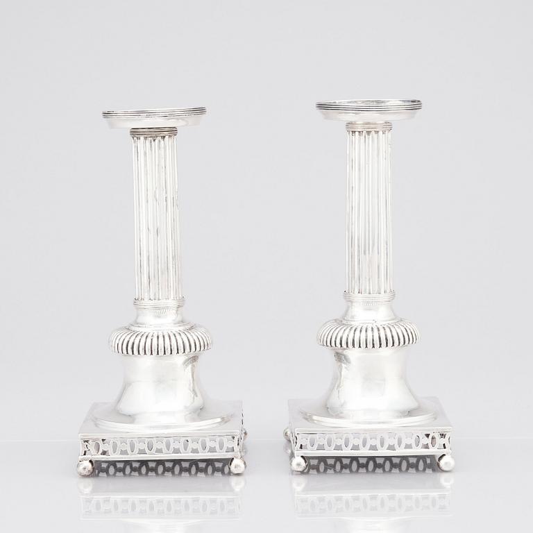 Petter Eneroth, ljusstakar, silver, ett par, Stockholm 1800. Gustavianska.