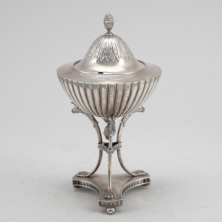 SOCKERSKÅL, silver, empirestil, Johan Engelberth Torsk Stockholm 1905. Total vikt ca 545 gram.