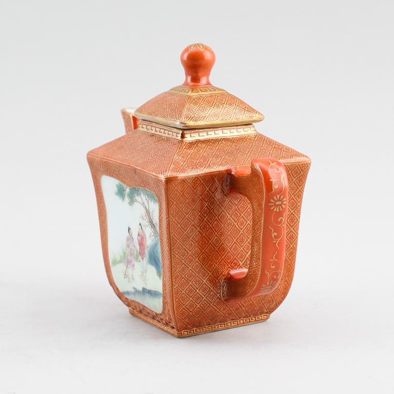 TEKANNA, porslin, Kina, sannolikt 1900-tal.