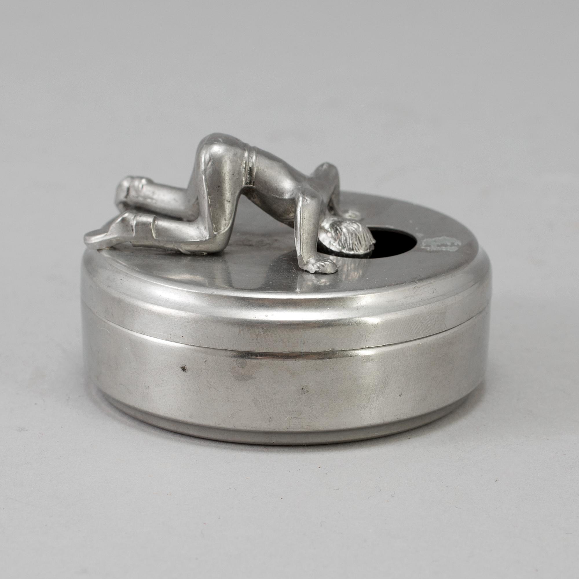 A pewter box by Widerholm & Dahlberg, Eskilstuna, Sweden. 1930/40s.