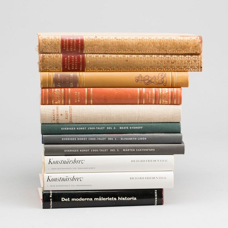 11 ART BOOKS.