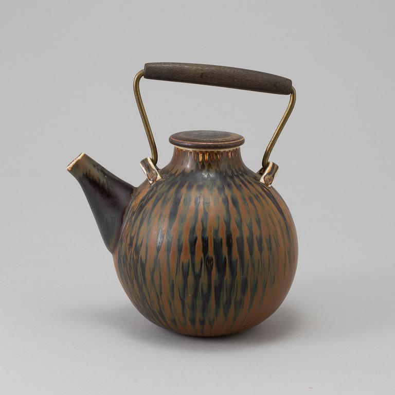 STIG LINDBERG, a stoneware teapot from Gustavsberg Studio.