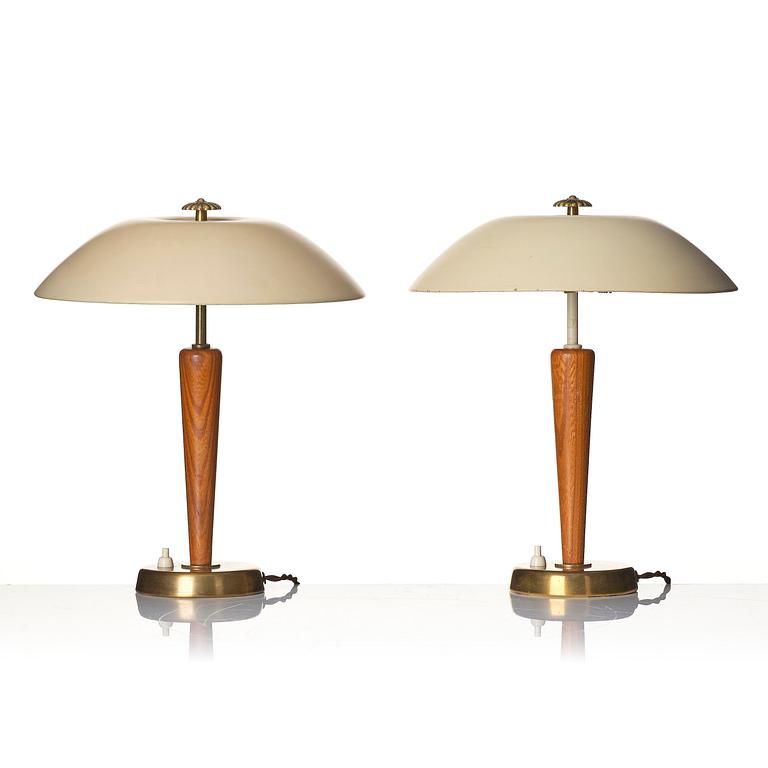 Bertil Brisborg, a set of two table lamps model "30330", Nordiska Kompaniet, 1940s.