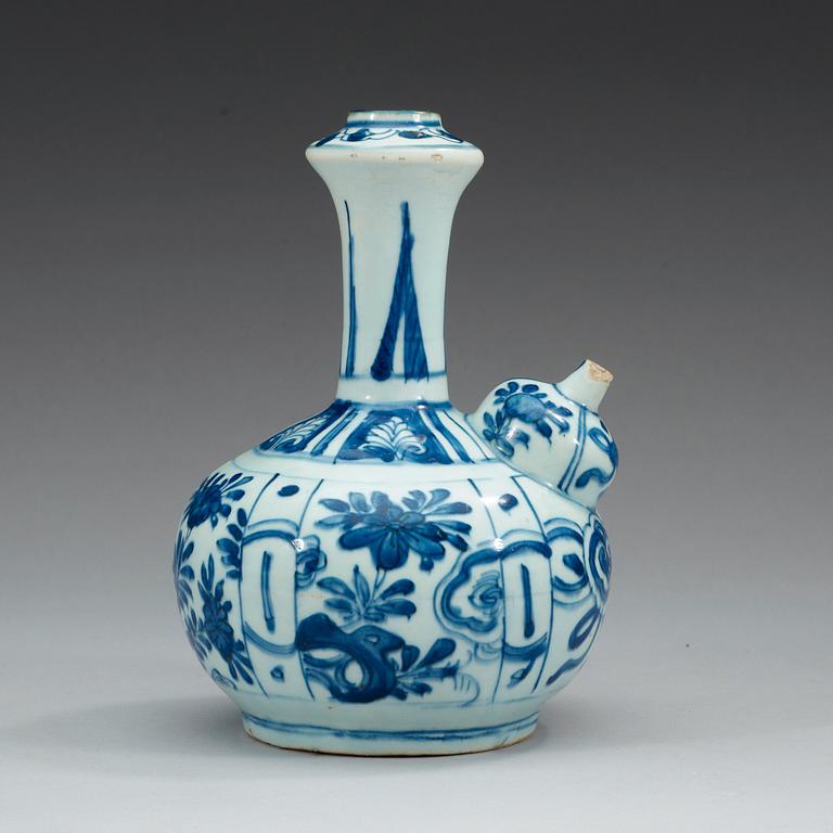 A blue and white kraak kendi, Ming dynasty, Wanli (1572-1620).