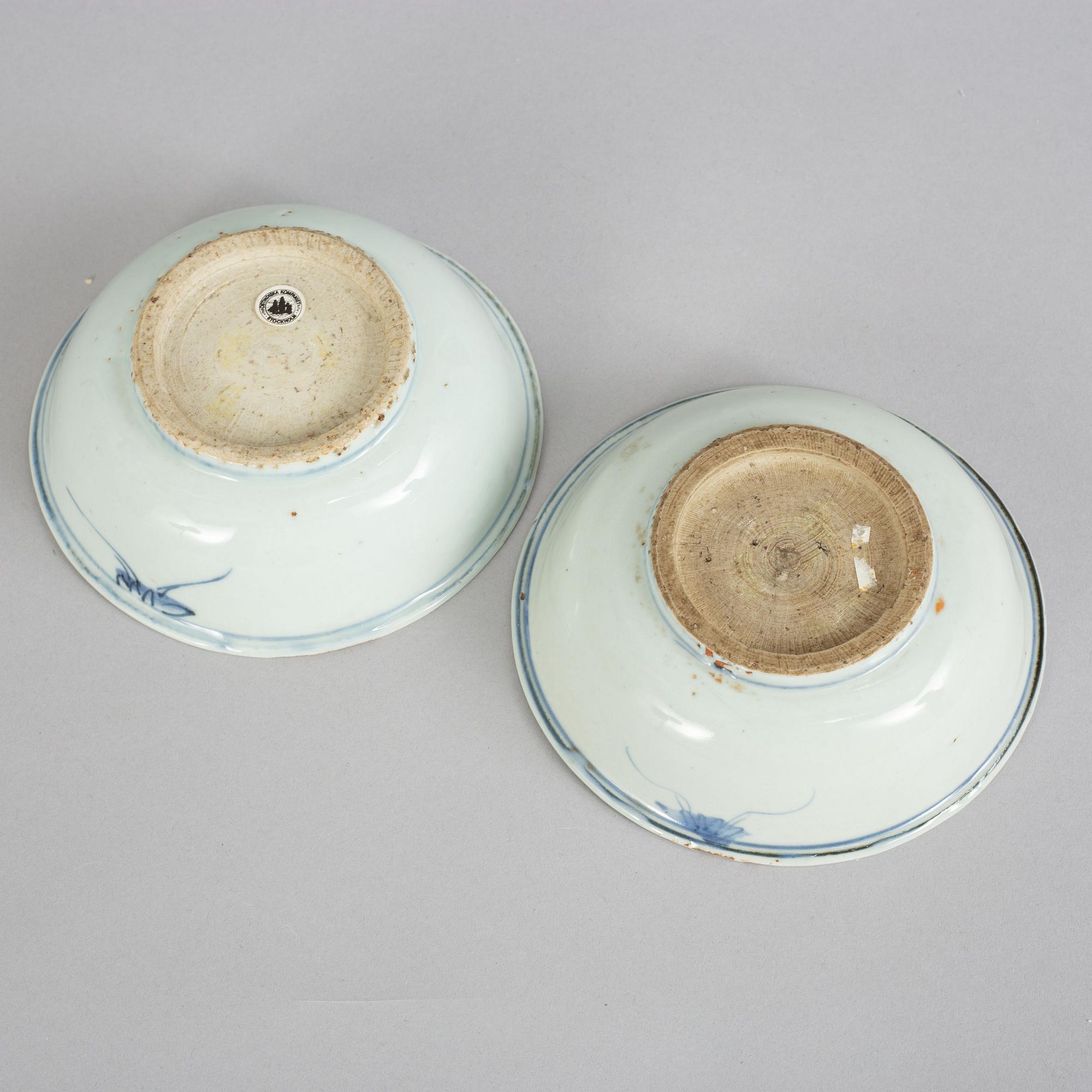 Two blue and white bowls, Ming dynasty, Wanli (1572-1620).