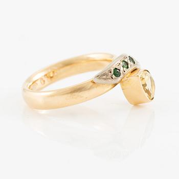 Jan-Christer Lundqvist, ring, 18K gold with yellow zoisite and green stones, Skövde 1999.