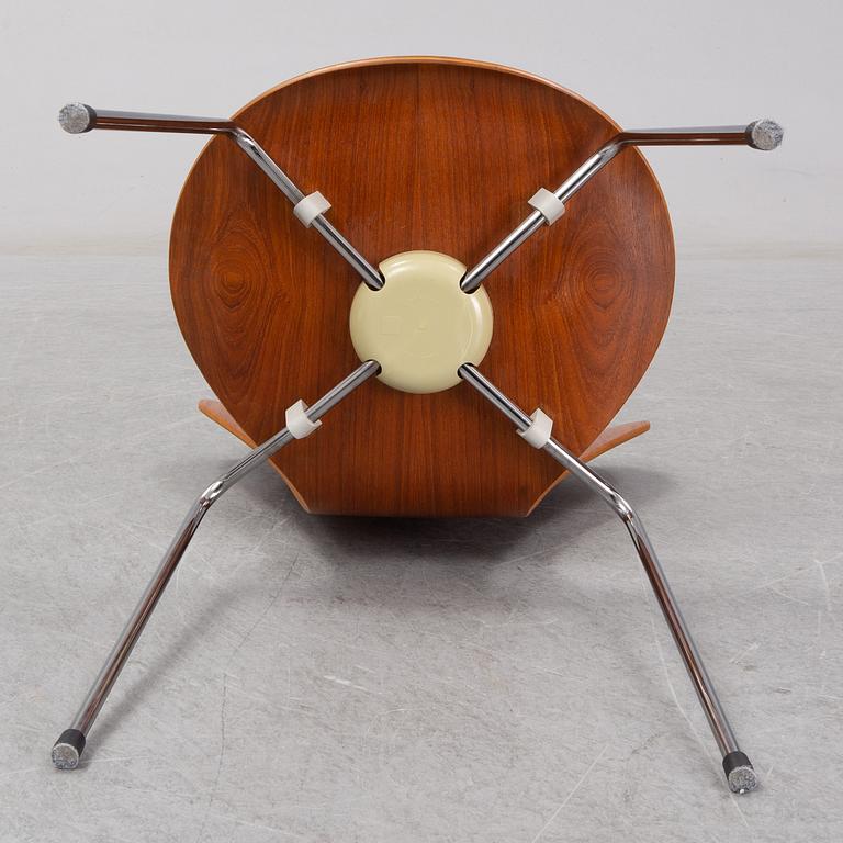 Arne Jacobsen, stolar, 4 st, "Sjuan", Fritz Hansen, Danmark.