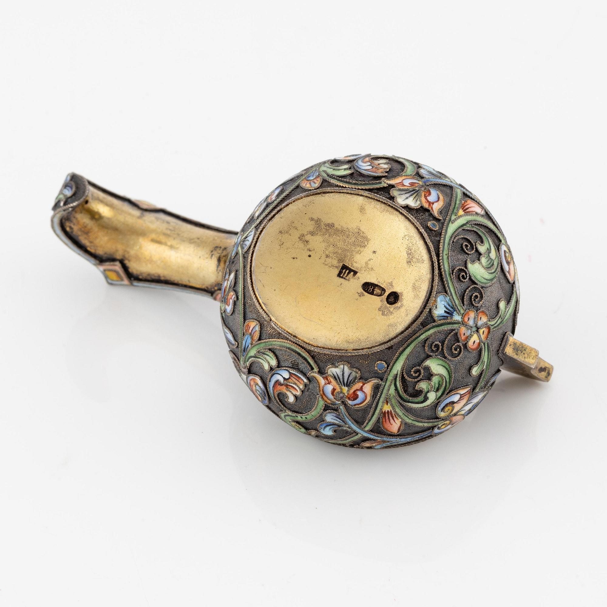 Costume jewellery and a kovsh, silver, three pieces, Russia.