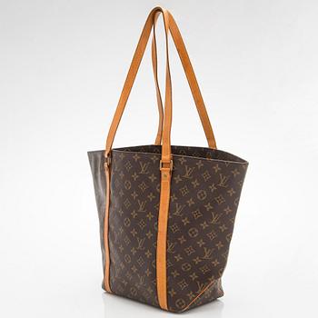 Louis Vuitton, a Monogram Canvas 'Sac Shopping' bag.