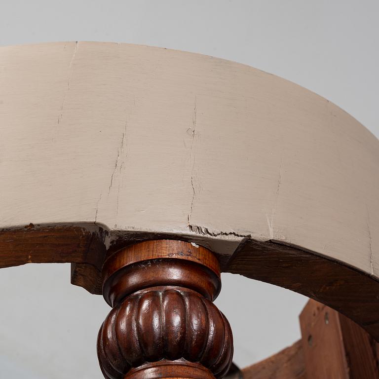 An early 20th century table.