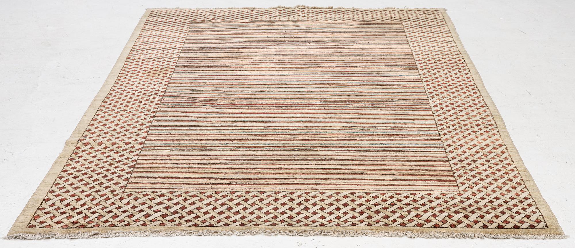 Rug, Pakistan, approx. 270 x 180 cm.