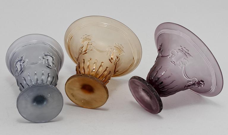 VASER, 3 st, pressglas, Edvin Ollers, Elme glasbruk, 1900-talets första hälft.