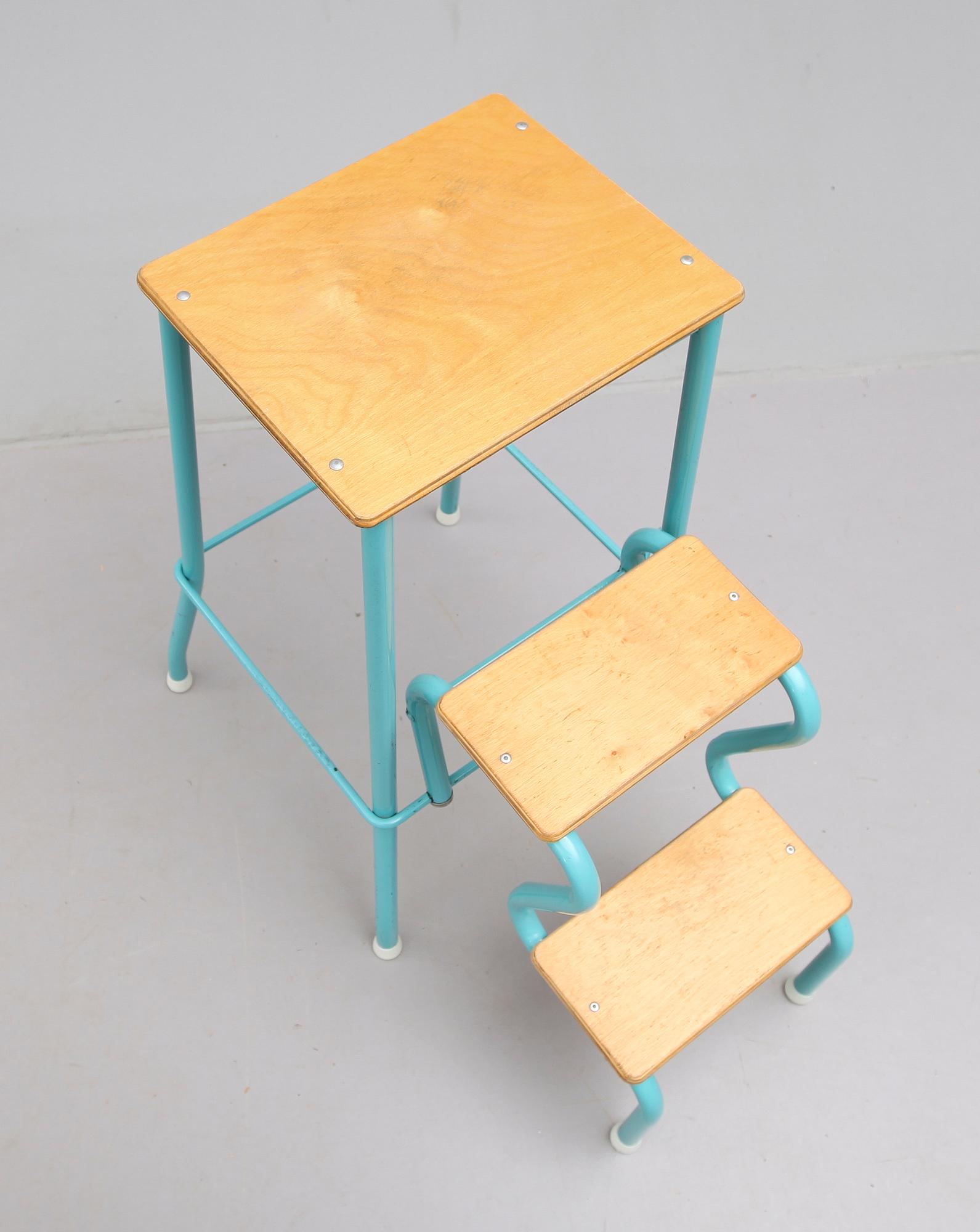 STEGPALL, 1900-talets mitt.