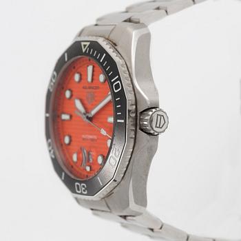 TAG Heuer, Aquaracer, Professional 300, Orange Diver, wristwatch, 43 mm.