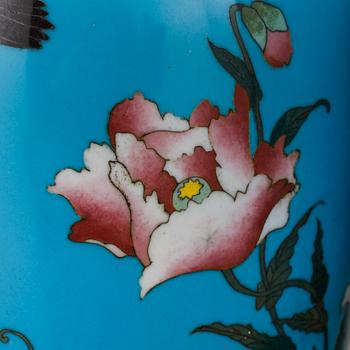 VASER, ett par, cloisonné, Japan, 1800/1900-tal.