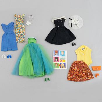 Kläduppsättningar, Barbie, 5 st, bl a "Barbie After Five, 934" & "Barbie Senior Prom, 948", Mattel, 1960-tal.