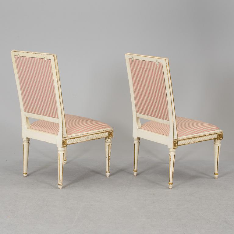 STOLAR, 2 st, en gustavianskt stockholmsarbete, den andra gustaviansk stil, 1700 respektive 1900-tal.