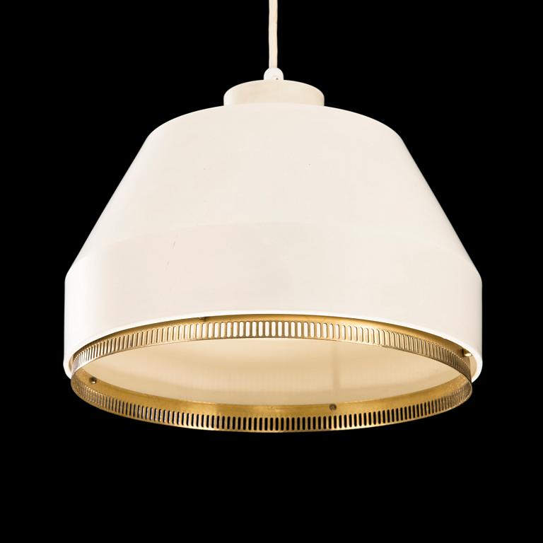 A 'AMA 500' pendant light for Valaistustyö.