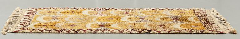 Marianne Richter, A CARPET, "Fjädern, gul", knotted pile, ca 180,5 x 91,5 cm, signed AB MMF MR.