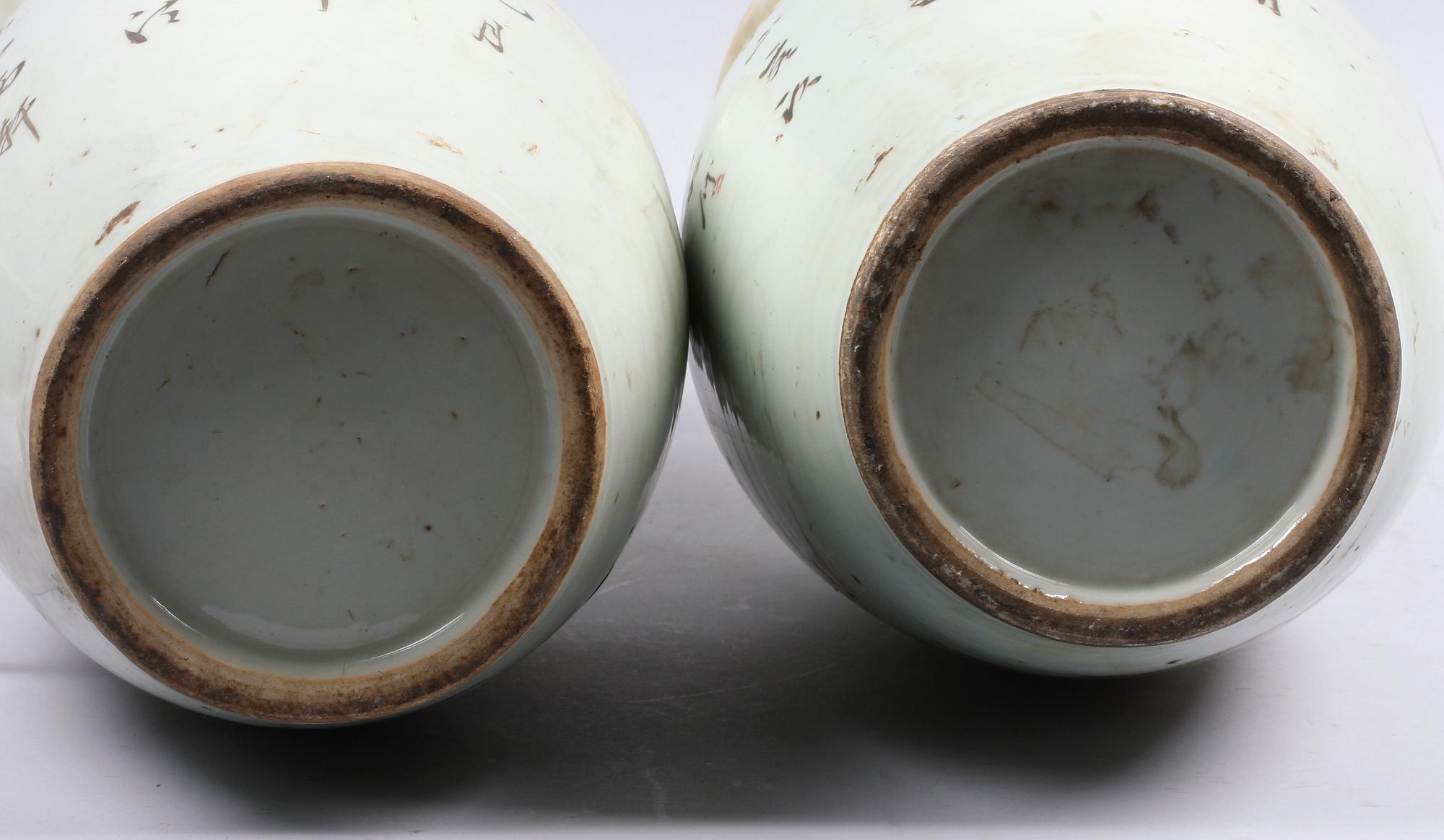 GOLVVASER, porslin, 2 st. Kina, 1900-tal.