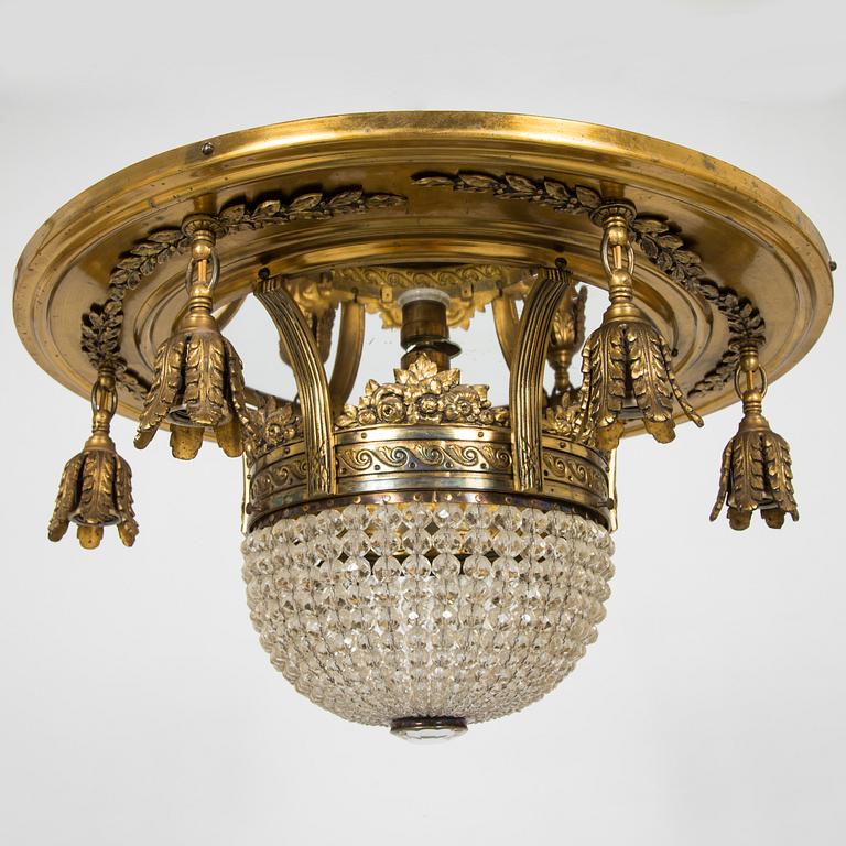An Art Nouveau ceiling chandelier, early 20th century.