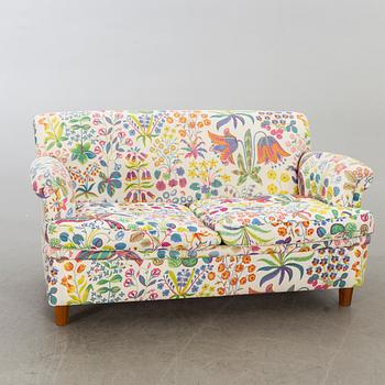 JOSEF FRANK, a model 678 sofa, Svenskt Tenn.