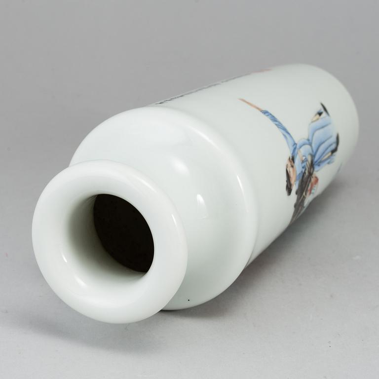 VAS, porslin. Kina, 2000-tal.