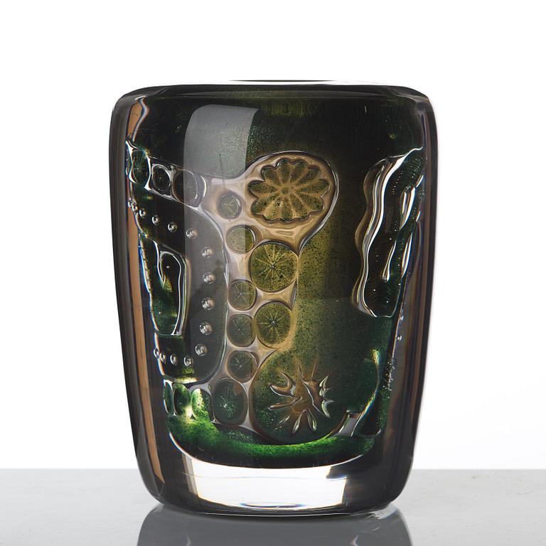 Edvin Öhrström, an "ariel" glass vase, Orrefors 1951, nr 1421E.