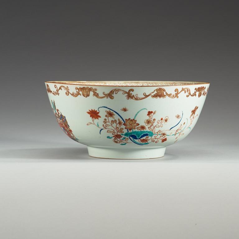 A famille rose armorial punch bowl, Qing dynasty, Qianlong (1736-95).