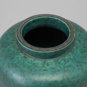 WILHELM KÅGE, an 'Argenta' stoneware vase from Gustavsberg, 1930's/40's.