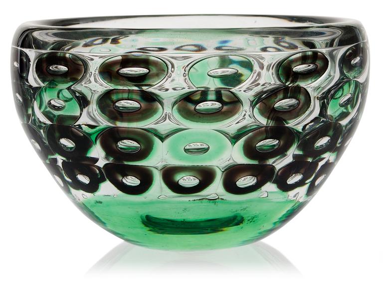 An Edvin Öhrström 'Ariel' glass bowl, Orrefors 1949.