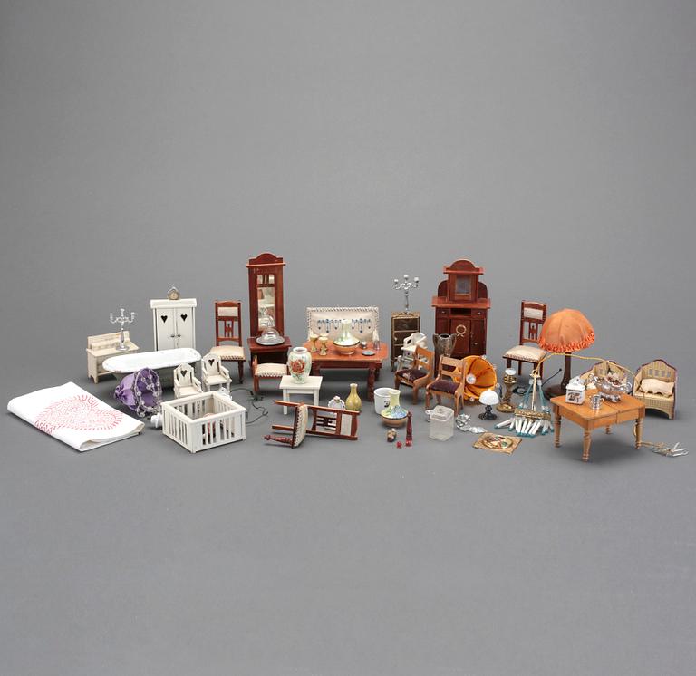 PARTI DOCKSKÅPSMÖBLER, mestadels 1900-tal.