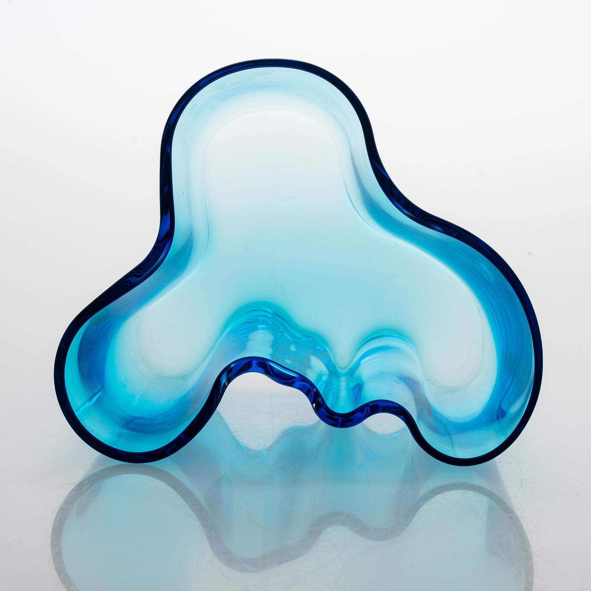 Alvar Aalto, A glass vase model 3030. Signed Alvar Aalto Ittala.